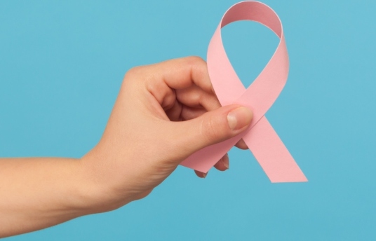 seguros-sura-feminidad-vs-cancer-de-mama-imagen
