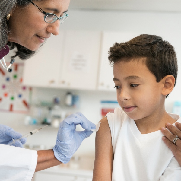 Importancia de las vacunas en bebés y niños