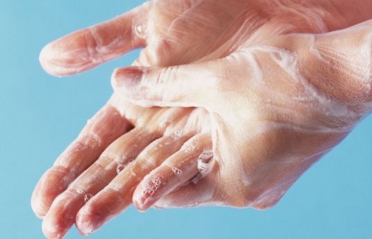 seguros-sura-te-lavas-las-manos-puedes-salvar-vidas-imagen