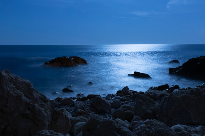 El mar en la noche