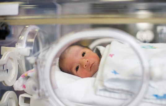 Consejos para cuidar a un bebé prematuro