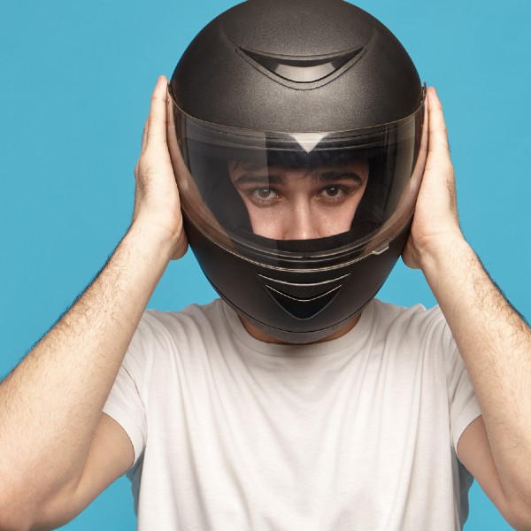 ¿Cómo elegir un casco de moto?