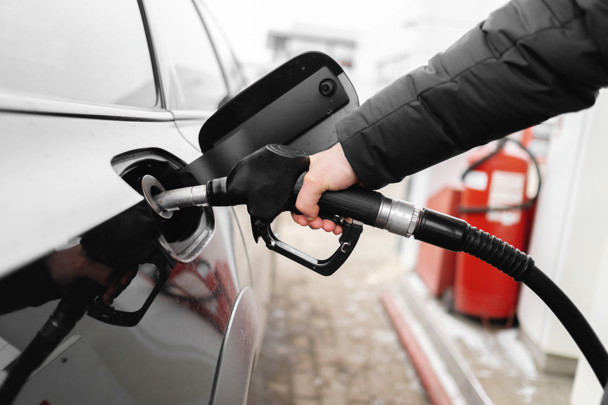seguros-sura-muevete-consejos-para-reducir-el-consumo-de-gasolina-de-tu-carro