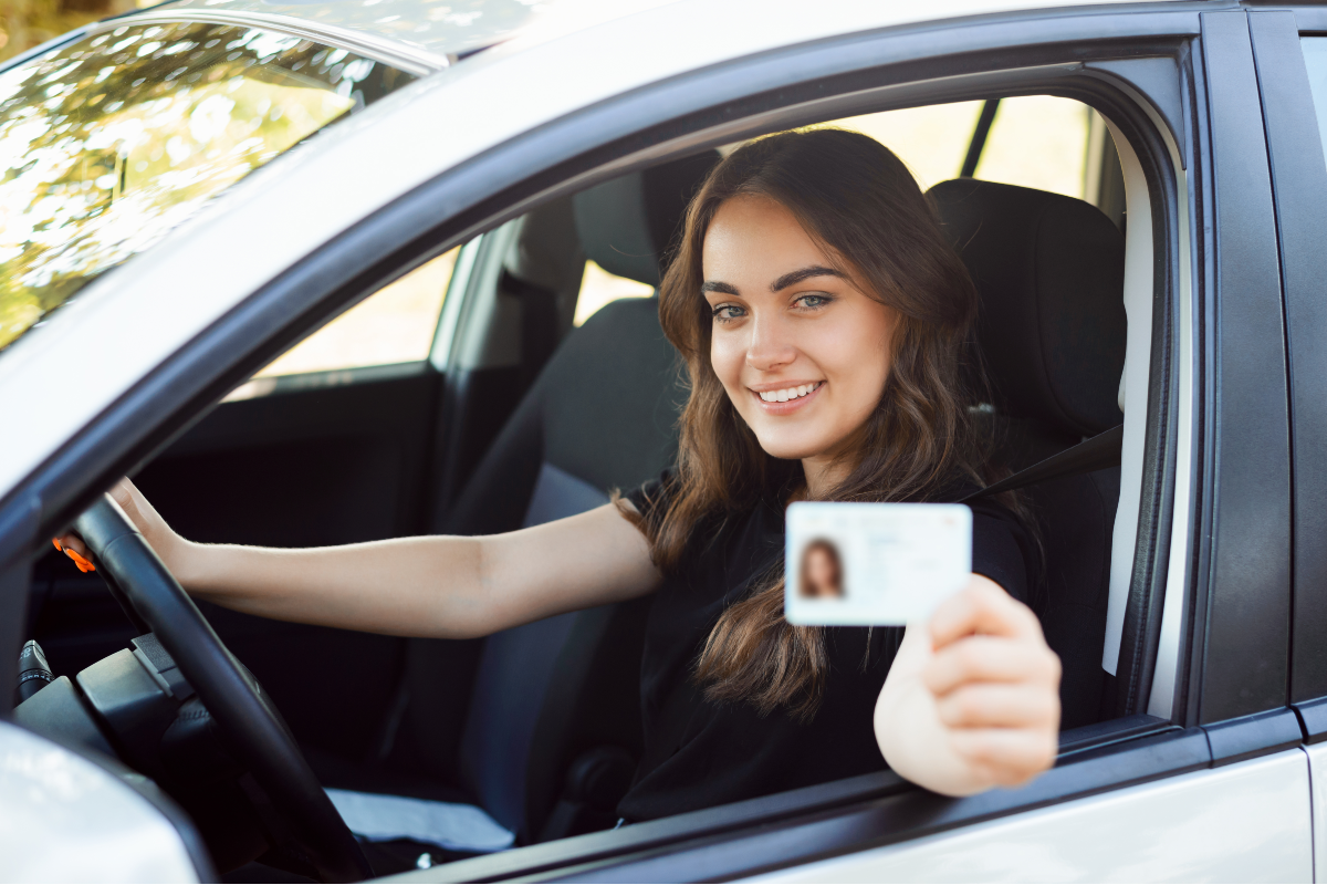 seguros-sura-muevete-lo-que-necesitas-saber-para-renovar-tu-licencia-de-conducción